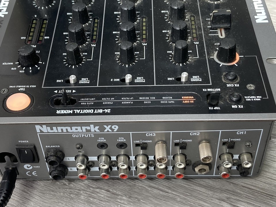 NUMARK X9 PRO 24 BIT DIGITAL MIXER 12" VINYL RECORD TURNTABLE DECKS