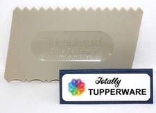 1 Tupperware Cake Decorator Gadget Frosting Kitchen Tool Hazelnut Beige EUC