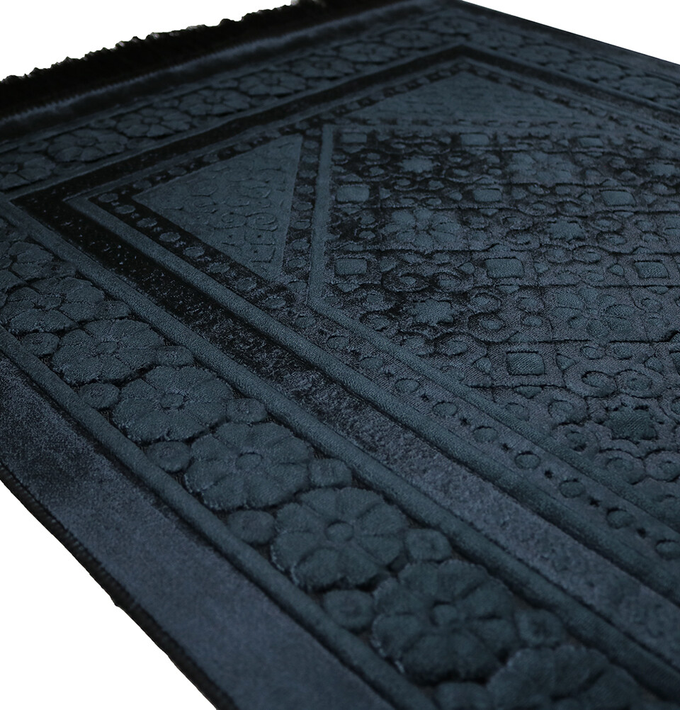 Modefa Luxury Velvet Islamic Prayer Rug Janamaz Sajjadah Floral