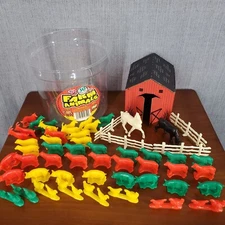 Tim-Mee Toy Farm Animals & Cardboard Barn Bucket 80s 90s Lot of 50+ Pieces Vtg