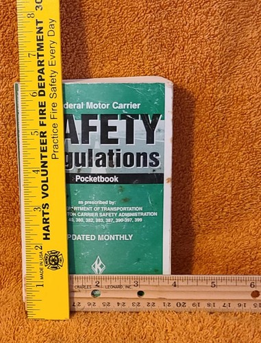 Federal Motor Carrier Safety Regulations Pocketbook Keller Vtg Paperback 2007 - Foto 3 di 11