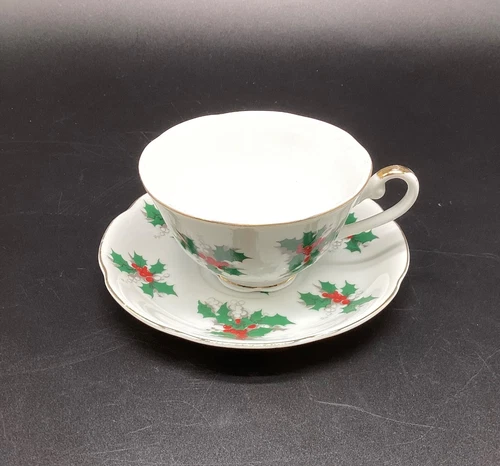 Rare Vtg Lefton 7804 Green&Gray Holly, Red Berries, Gold Trim Teacup & Saucer