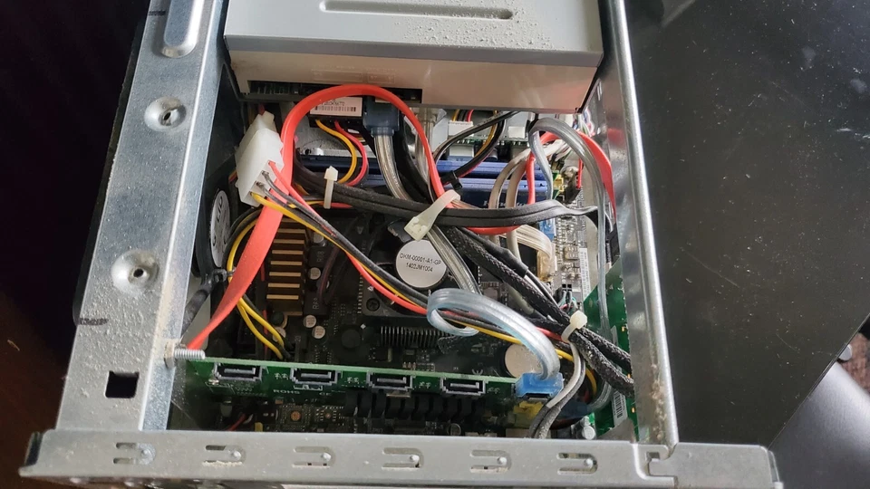 Torre/estuche/piezas Thermaltake Element Q - Venta inmobiliaria - SIN PROBAR Foto 2 de 4