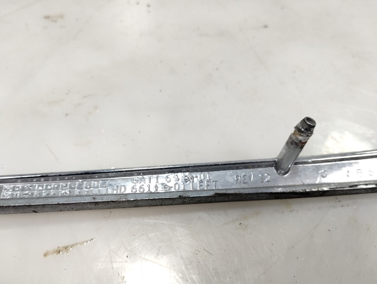 2009 Harley Davidson Vrod VRSCAW Left Radiator Intake Trim Panel