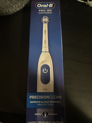 Oral-B PRO 100 Precision Clean Battery Toothbrush