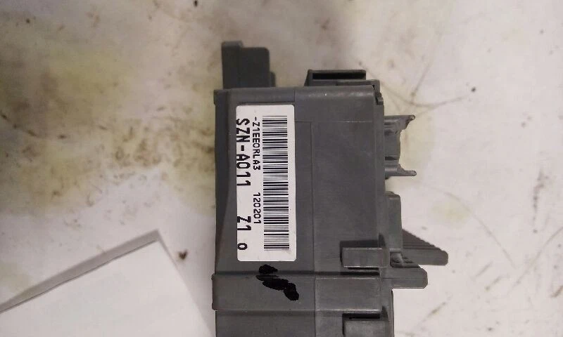 Коробка предохранителей моторный отсек Acura ZDX 10-12 годов выпуска Tech 3,7 л Vin 4 - Изображение 3 из 4