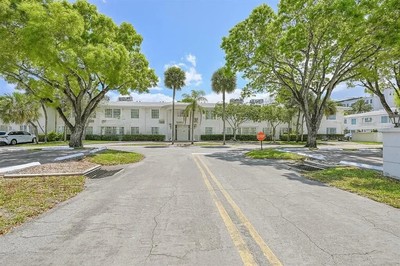 "CASH Only" - Fort Lauderdale, FL in IMPERIAL POINT, 6700 NE 22nd Way