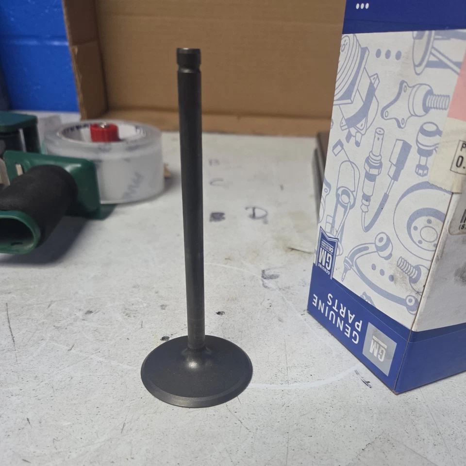 Válvula de admisión 2014-2022 Gen V LT1 L86 6,2 L OEM GM 12629513 - qt. de 1 Foto 3 de 4