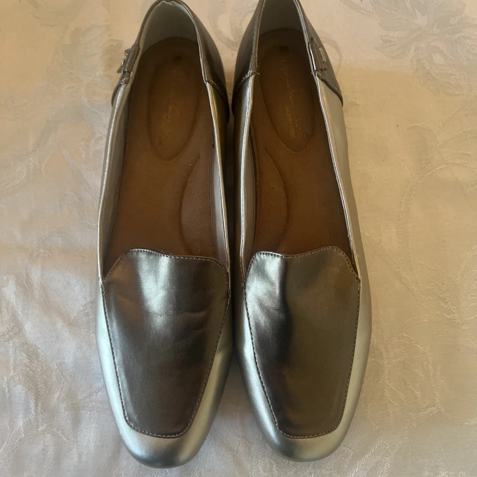 Women’s Gloria Vanderbilt Metallic Flats Shoes Sz 9 Foto 4 de 4