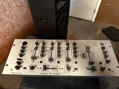 American Audio Q-2422 4-Channel Rackmount 2U DJ Mixer VCA 3-Band EQ Silver