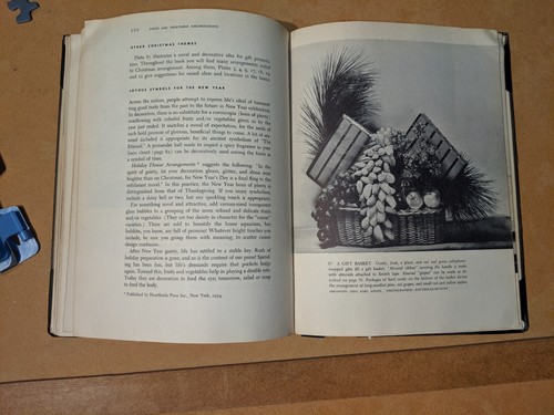 Fruit and Vegetable Arrangements Emma Cyphers 1955 Mass Horticultural Society - Picture 8 of 10