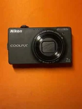 Nikon COOLPIX S6000 Digital Camera 14.2MP 7x Optical Zoom Black