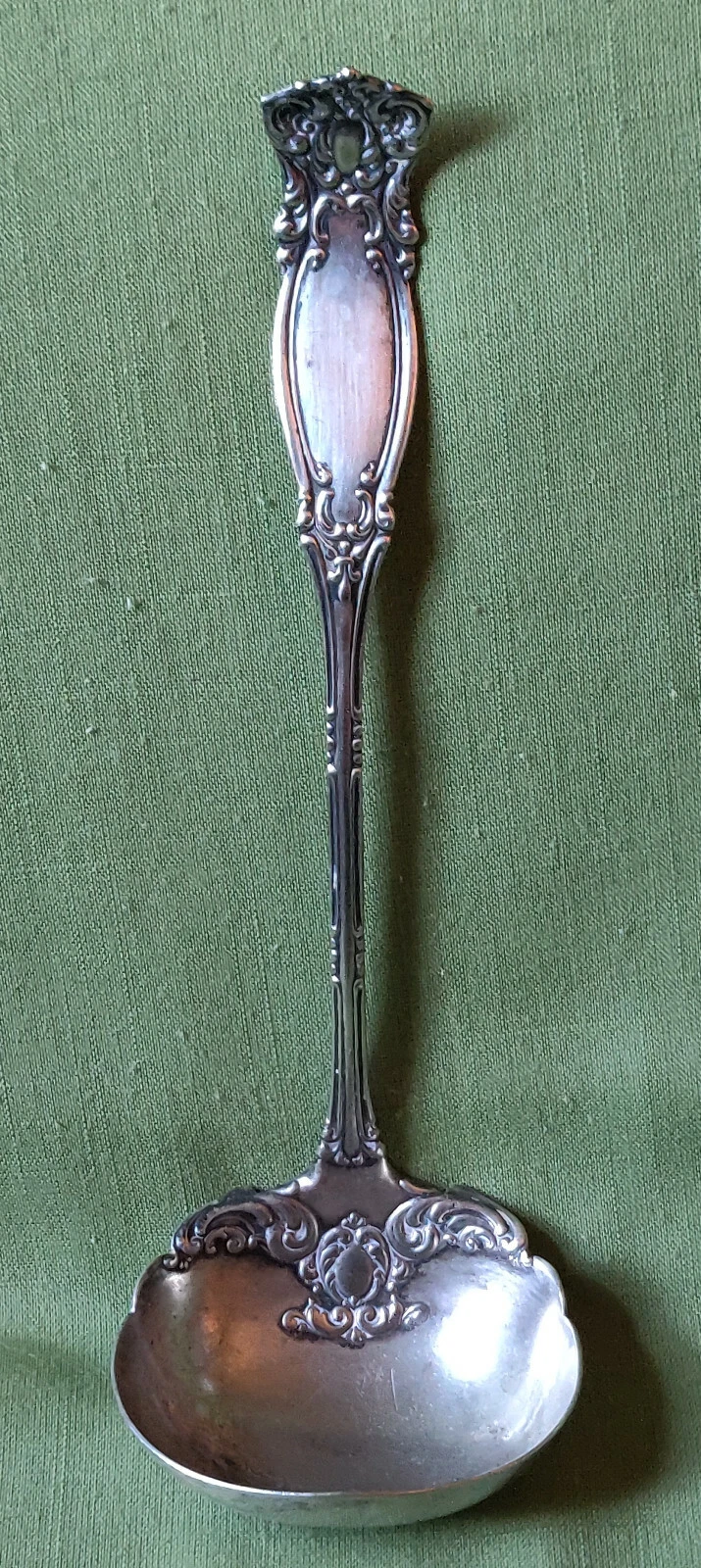 Silverplate Oyster Ladle ~ Warwick ~ Wm A Rogers 1901 ~ No Mono