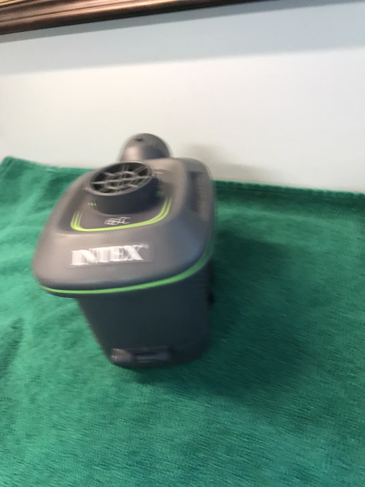 Intex Quick Fill Air Pump AP638 Battery Operated Core Only New eBay