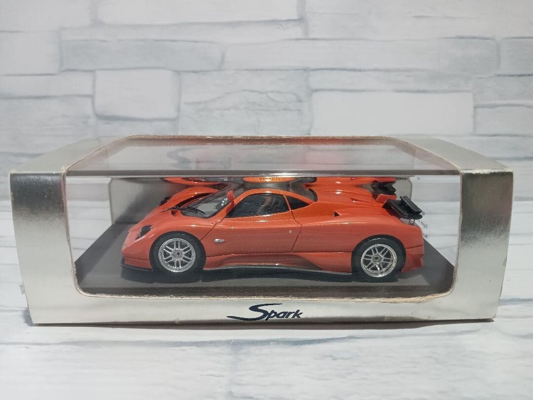Spark スパーク　PAGANI ZONDA F2005パガーニゾンダ1/43 Spark スパークPAGANI ZONDA F2005パガーニゾンダ1/43