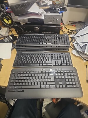 6 x Logitech K540 / K270 Kabellose Tastaturen mit 2 Empfängern dabei.