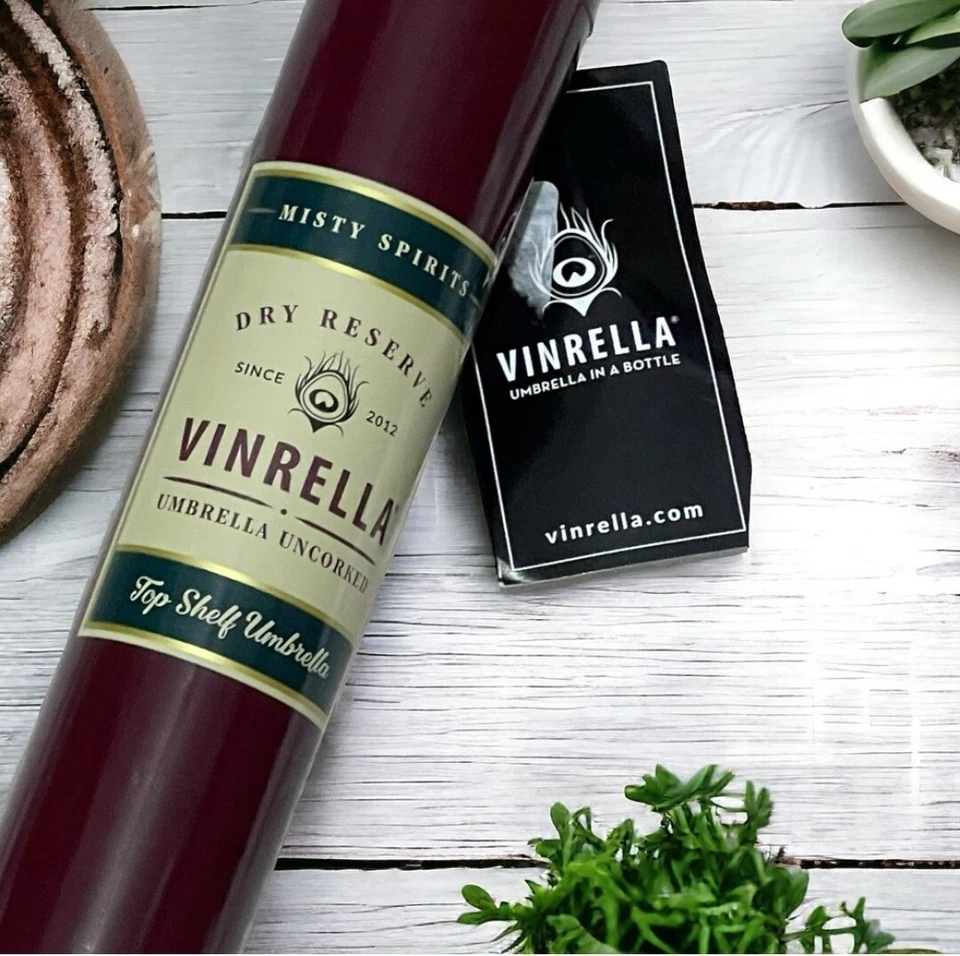Paraguas botella de vino Vinrella, licores brumosos, reserva seca Foto 2 de 3