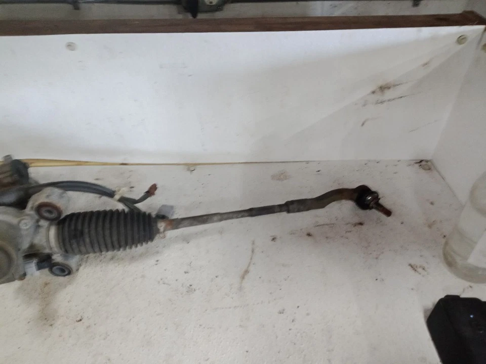 Engranaje de dirección asistida/rack y piñón Legacy Outback Sku #4157395 Foto 3 de 4