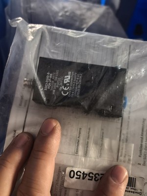 1PC NEW FESTO SDE3-D10D-B-HQ4-2P-M8 Pressure Sensor Free Shipping DHL/Fedex