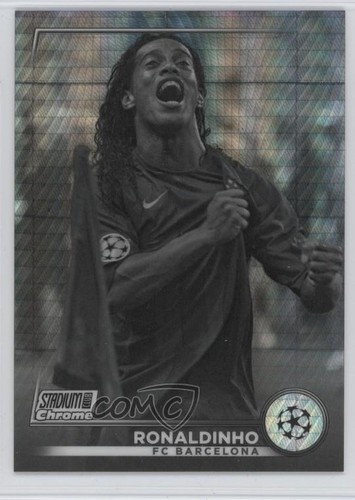 Ronaldinho [Refractor] #10 2022 Stadium Club Chrome UEFA Competitions card