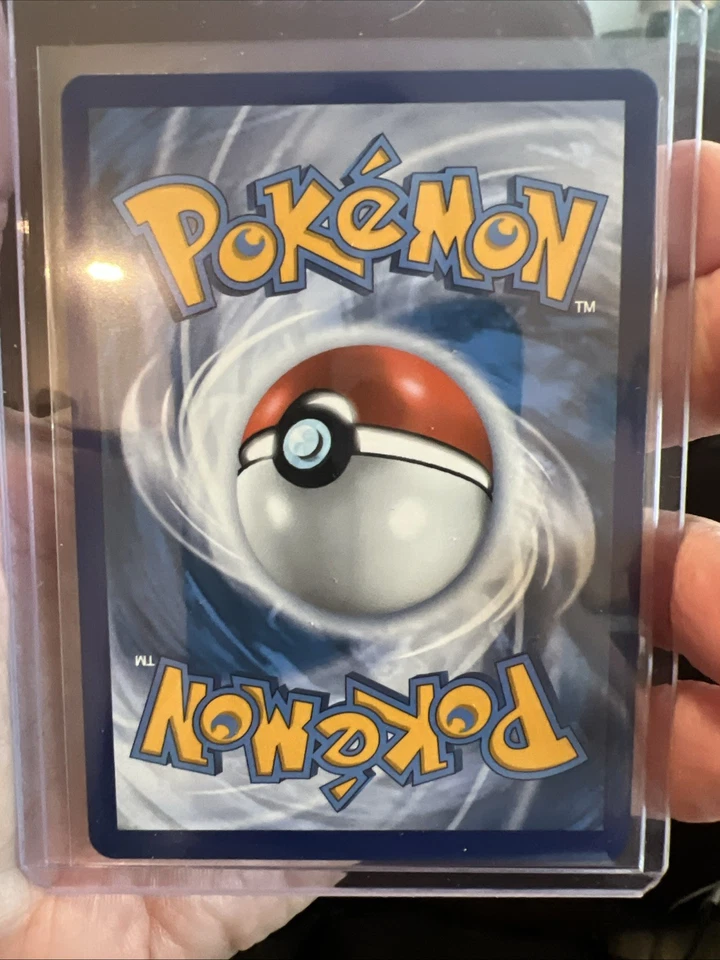 Caitlin (Secret) 213/198 Swsh06: Sword & Shield - Chilling Reign Holo - Image 3 of 4