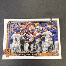 Topps 2025 Series 2 New York Mets Team Card #553 Base Set Baseball