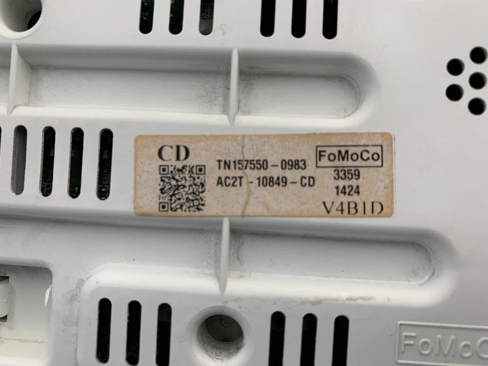 *Cluster de instrumentos velocímetro 2010 Ford E150/E250/E350 Van 117.661 milhas - Imagem 3 de 3