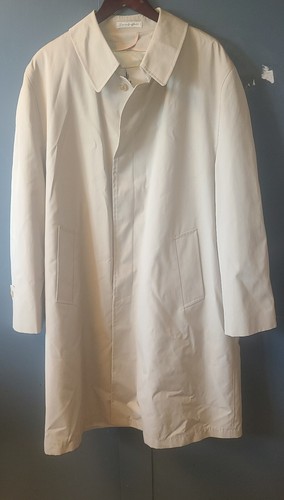 Misty Harbor Trench Coat Sz.42 Removable Liner Khaki Tan Super Soft Liner.