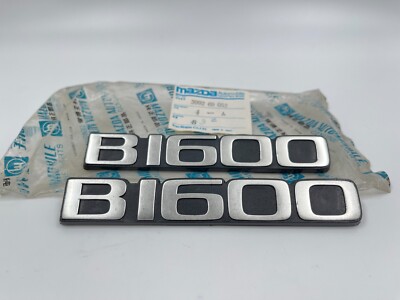 MAO　1223 NOS Rare & Vintage Mazda Pickup Truck B1600 Side Badge