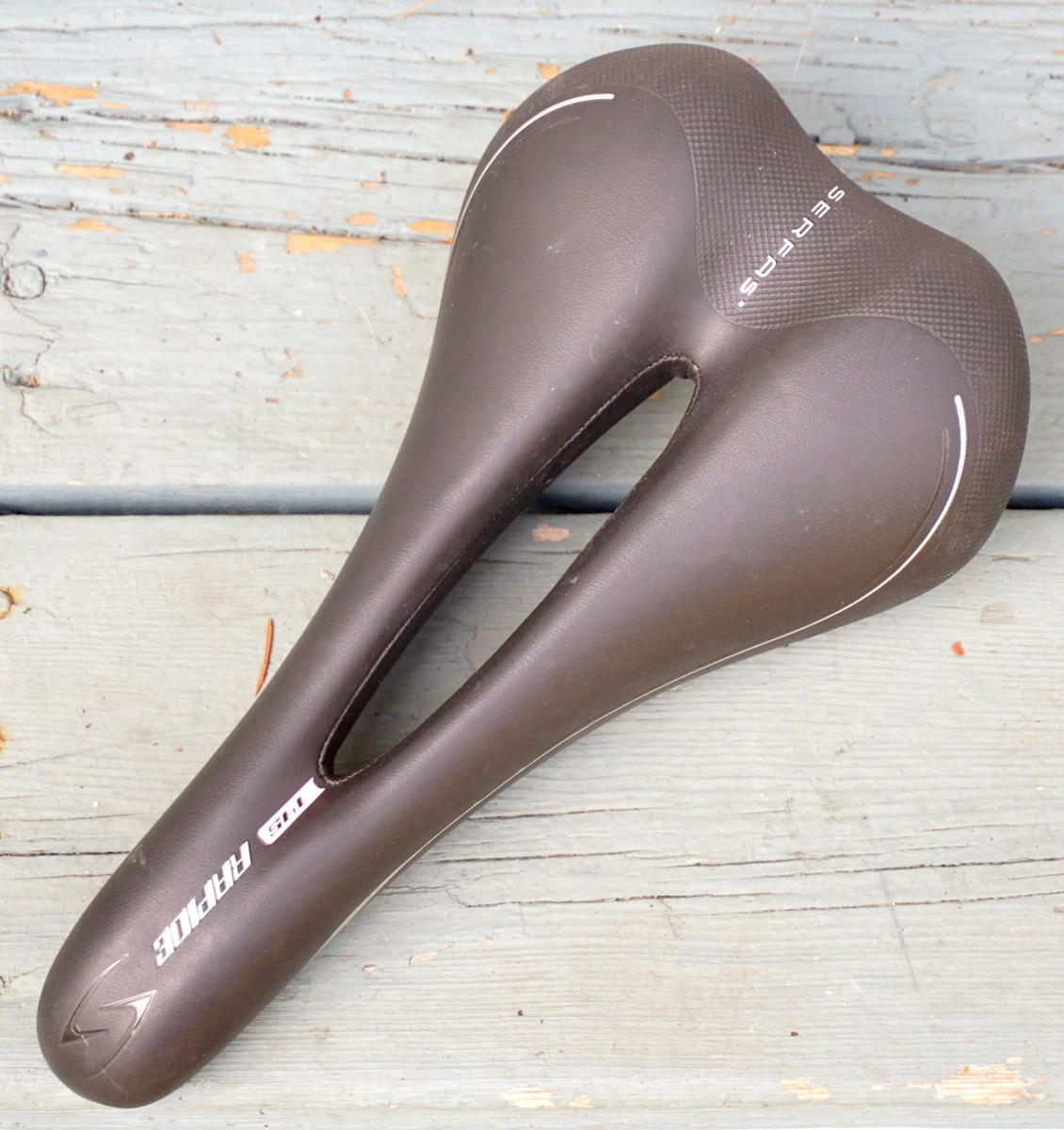 Assento masculino Serfas Dual Density DDM-ct com largura 165 mm de comprimento 270 mm