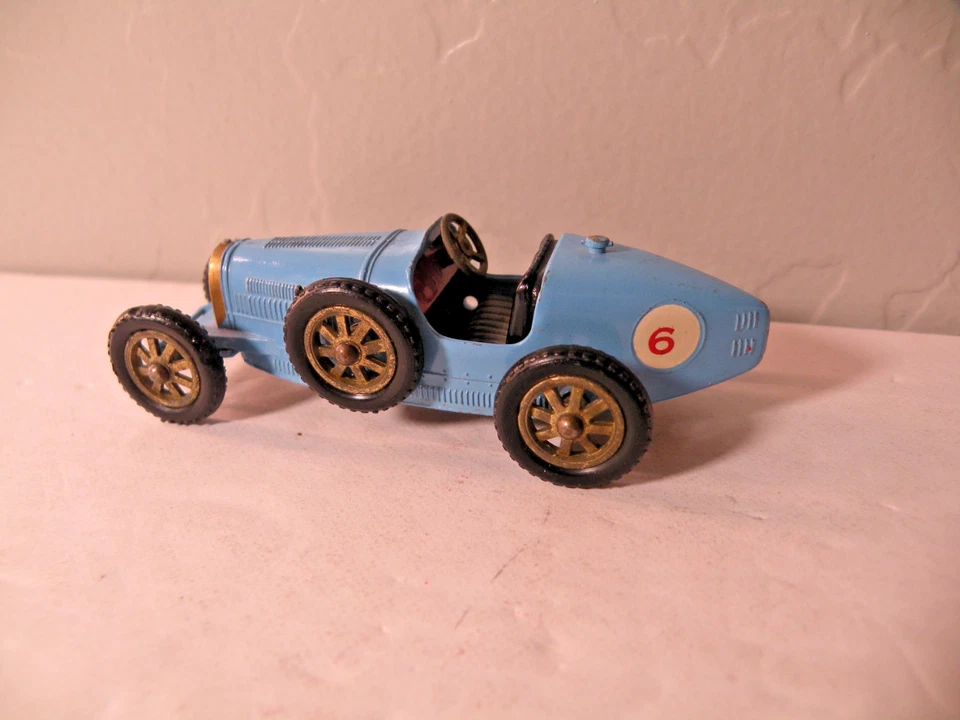 Vintage 1960s Matchbox Diecast Car BUGATTI 1926 Type 35 #6 Lesney England - Image 2 of 4