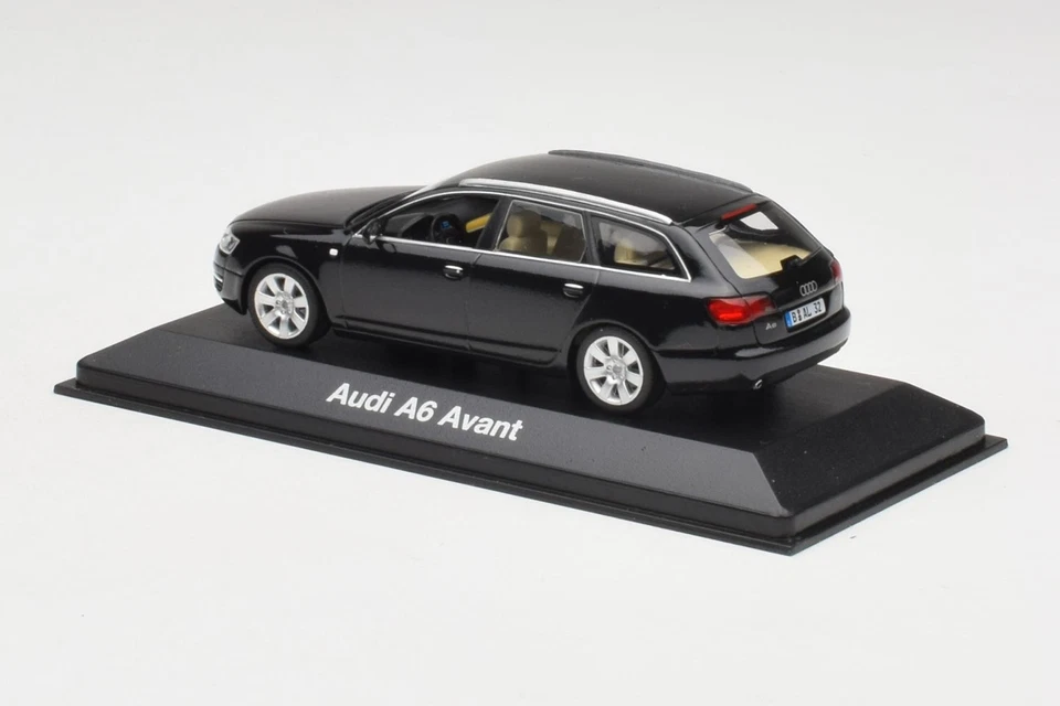 5010406233 Audi A6 C6 Avant Phantom Black Minichamps 1/43 - Immagine 3 di 4
