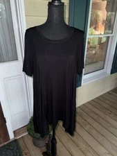 LOGO by Lori Goldstein Slub Knit Asymmetrical Hem Top Womens Sz Large Black