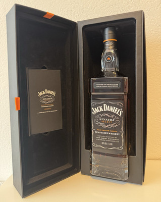 Jack Daniel's Sinatra Select Tennessee Whiskey 1 L 45 % Geschenk-Set
