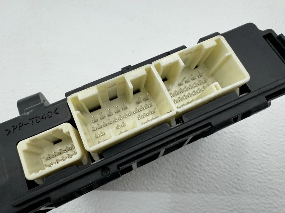 Módulo de control de temperatura de calefacción Lexus RC300 RC350 2016-2020 AC 88650-24432 OEM Foto 3 de 4