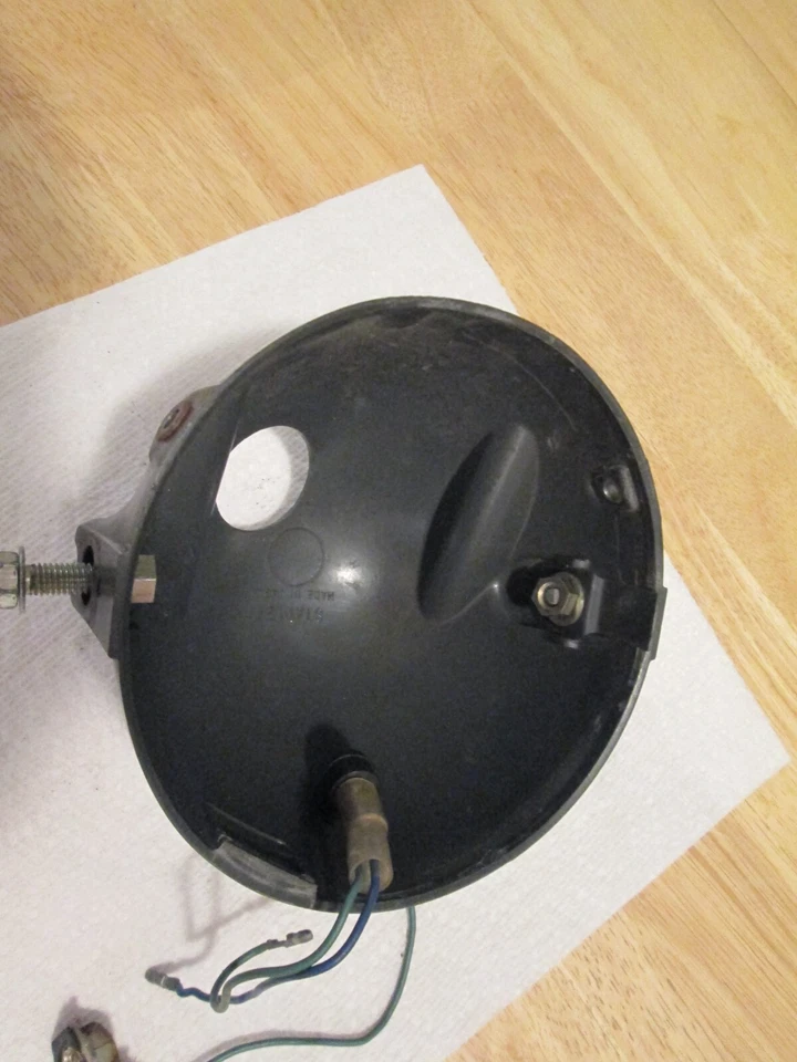 Honda MT250 Elsinore Head Light Housing Bucket 1974 1975 1976 Foto 3 de 4