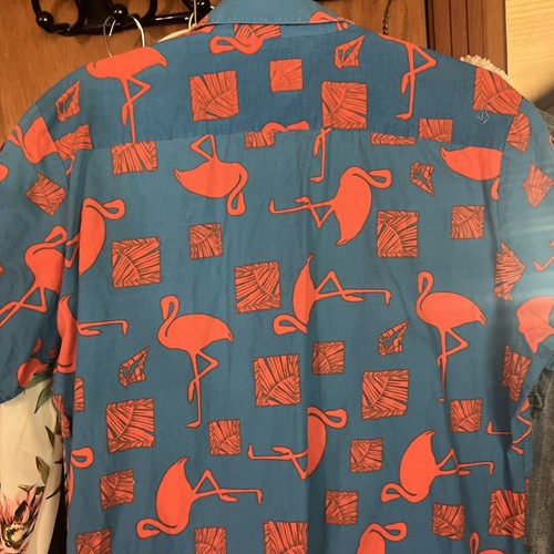 Volcom Hawaiian Shirt Blue W/ Red Flamingos Classic Fit Button-Up Lightweight - Picture 12 of 14
