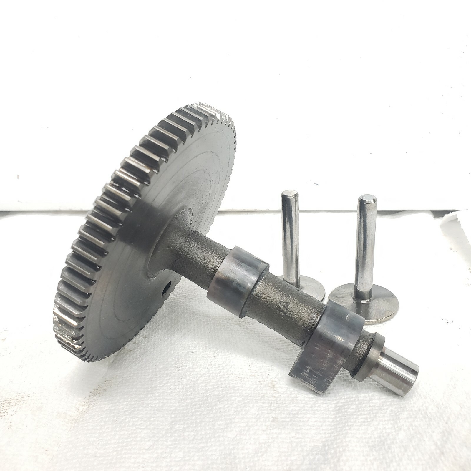 11Hp Briggs & Stratton Engine Camshaft Flat Head 697668 Vertical 