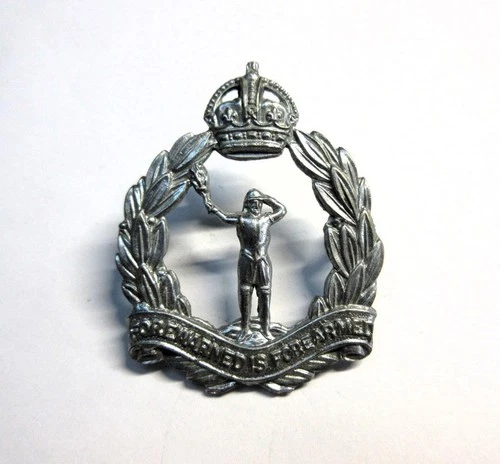 Vintage WW2 Royal Observer Corps MILITARY CAP BADGE