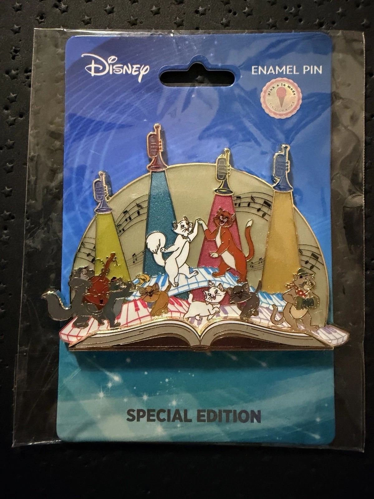 PALM Pink A La Mode Aristocats Marie Storybook Pin