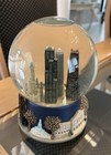 Saks Fifth Avenue Chicago Skyline Musical Snow Globe Three Jays Imports 6”x5” — photo 6
