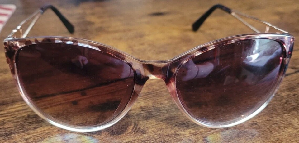 Gafas de sol para mujer ROCAWEAR ojo de gato marco de metal negro y dorado Foto 2 de 4