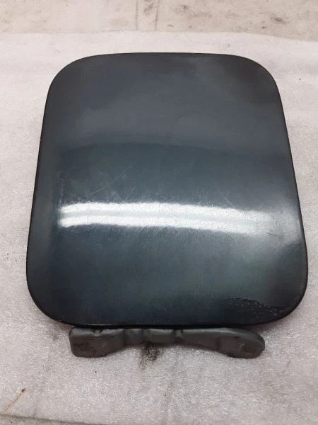 Дверца топливного газа черная 1996 TOYOTA AVALON S-143P - Изображение 2 из 3