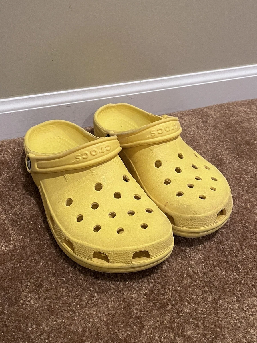 Yellow crocs size 9 deals