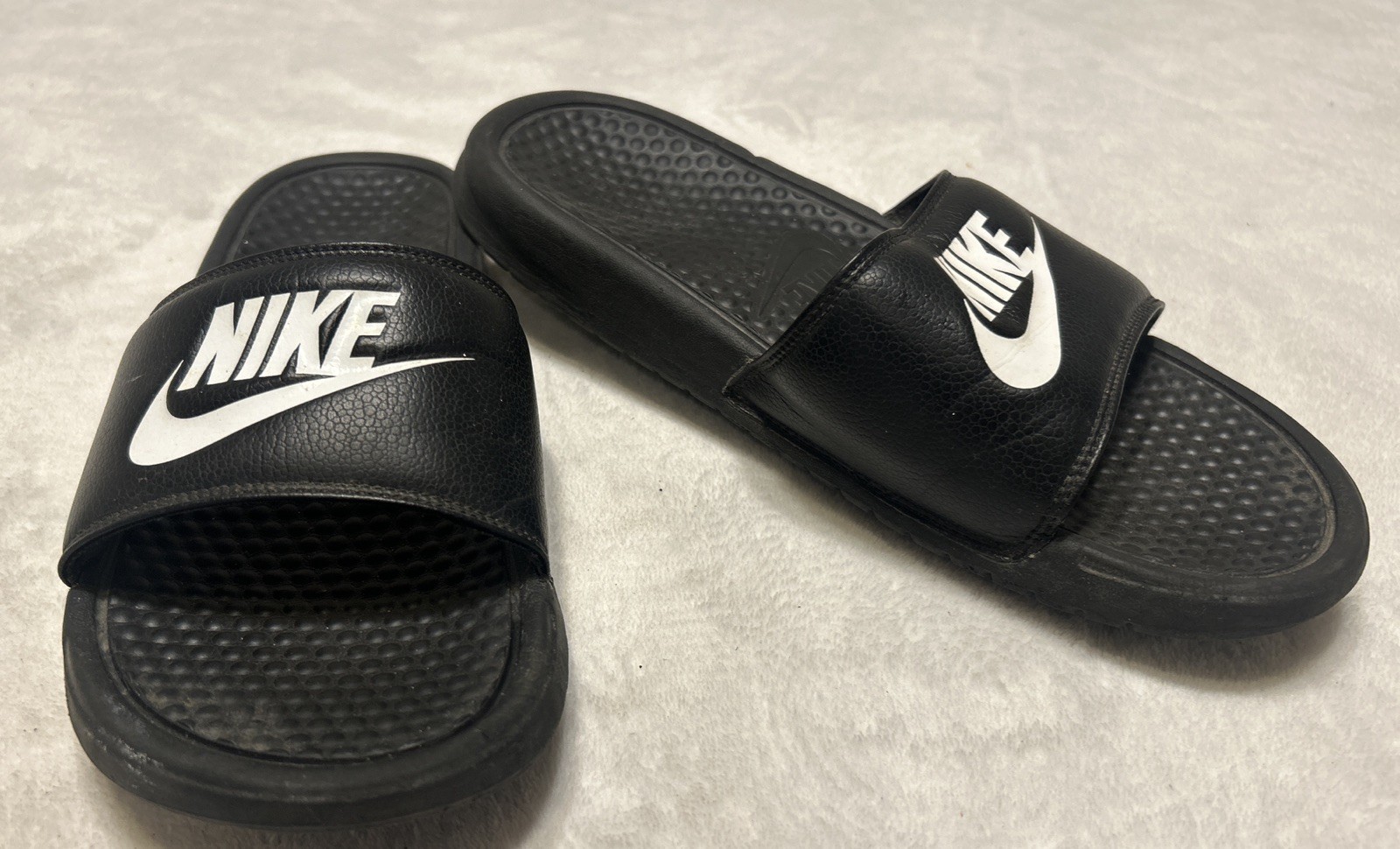 Nike Benassi JDI Slip-On Slides for Men Size 8 in Black White 343880 090