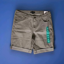Nautica Jeans Ladies' Pull-On Olive Green Shorts Twill stretch Fabric Size 12