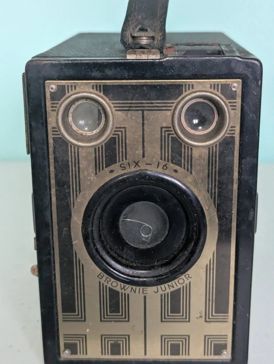 Appareil Photo Brownie Junior Kodak-Pathé + Housse et Manuel – COLLECTION D'ANTAN Appareil Photo Brownie Junior Kodak-Pathé + Housse et Manuel – COLLECTION D'ANTAN