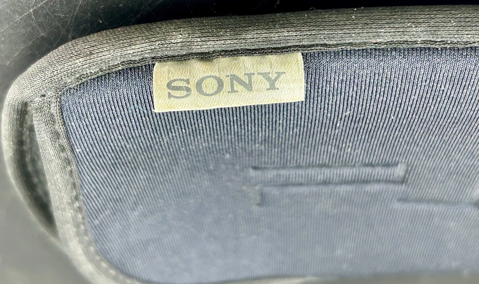 Capa de tecido genuína PlayStation Portal de neoprene preta Sony PSP - Imagem 4 de 4