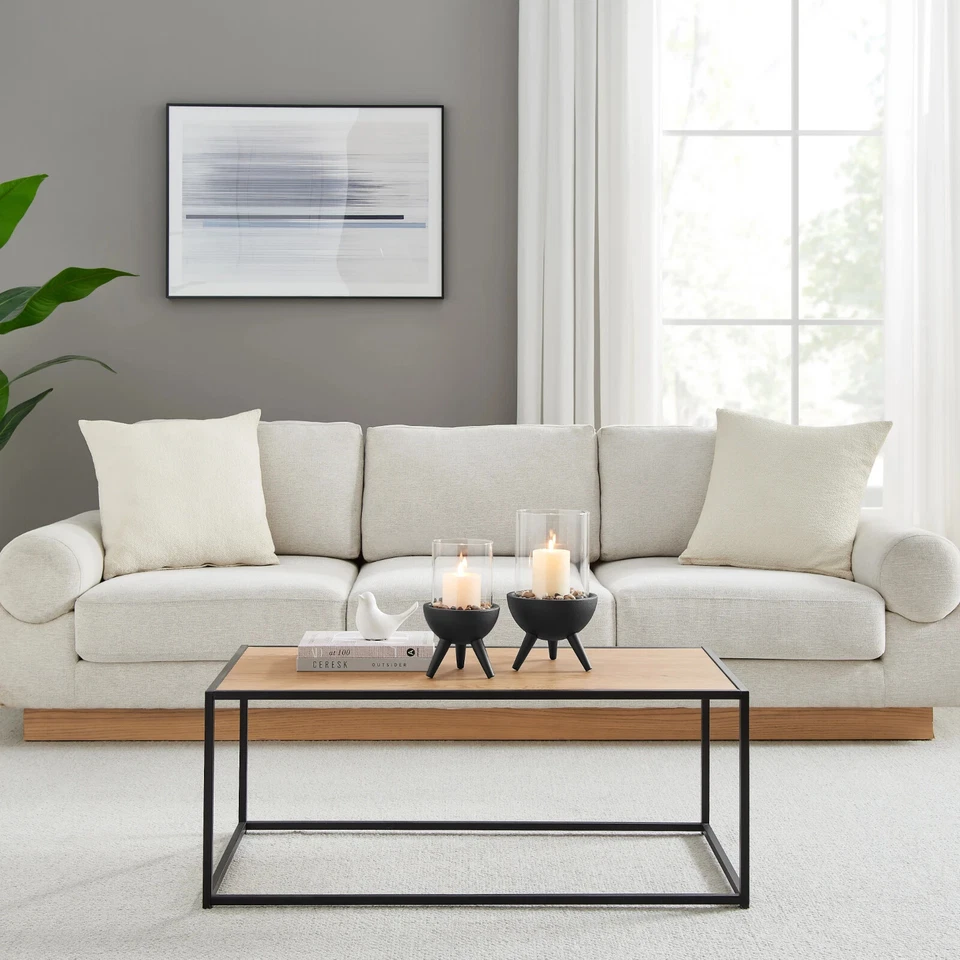 Candelabro votivo moderno de metal negro con pedestal audaz y pilar de vidrio Foto 3 de 4