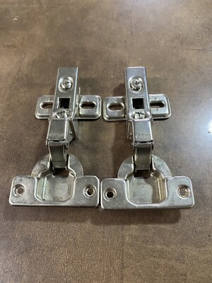 2X Blum Half Overlay Scharniere mit Platte GÜNSTIG